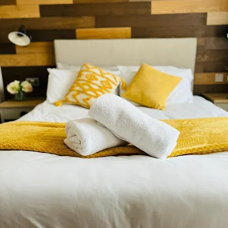 Barakah With Hot Tub